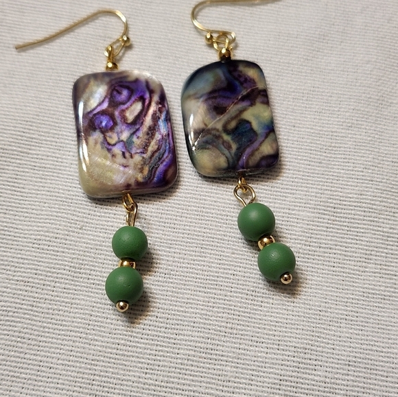 Hand Crafted Green and Blue Beaded Necklace Set Necklace Pierced Earrings - Picture 3 of 8